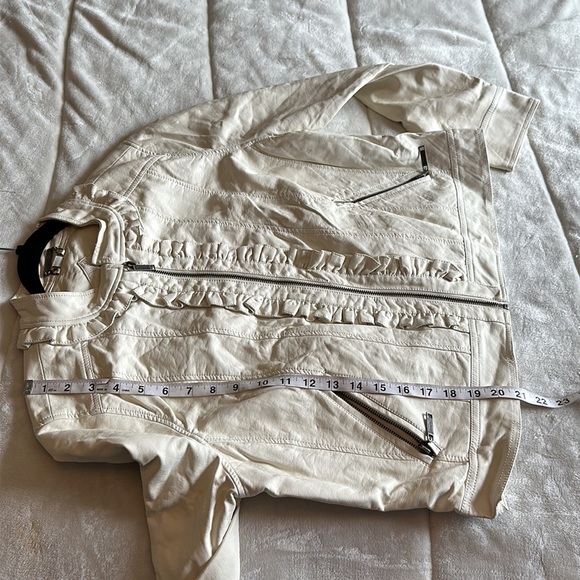 New-JOUJOU jacket - Picture 12 of 17